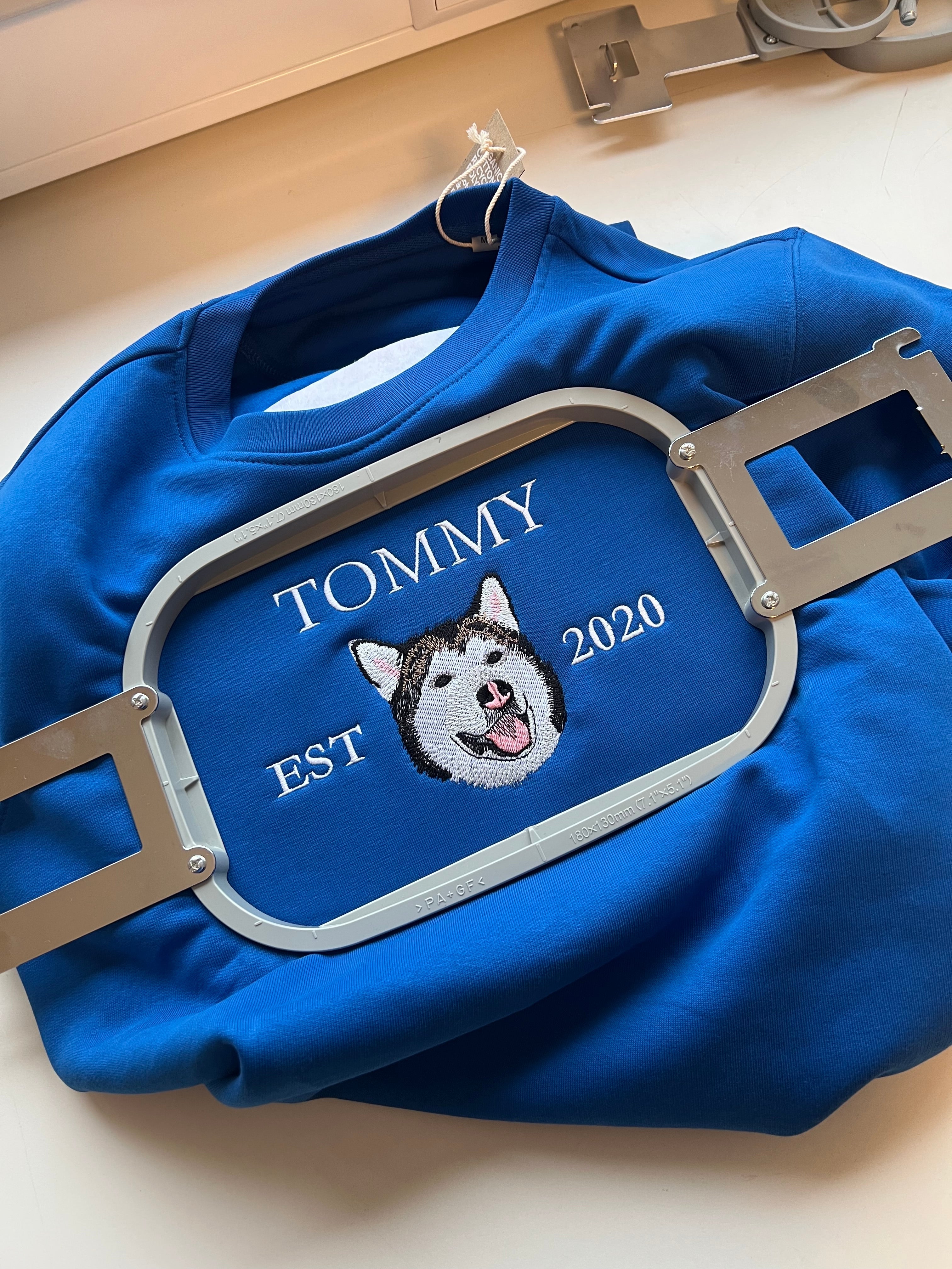 SWEATER MET HUISDIER BORDURING - Mijn Huisdier Cadeau