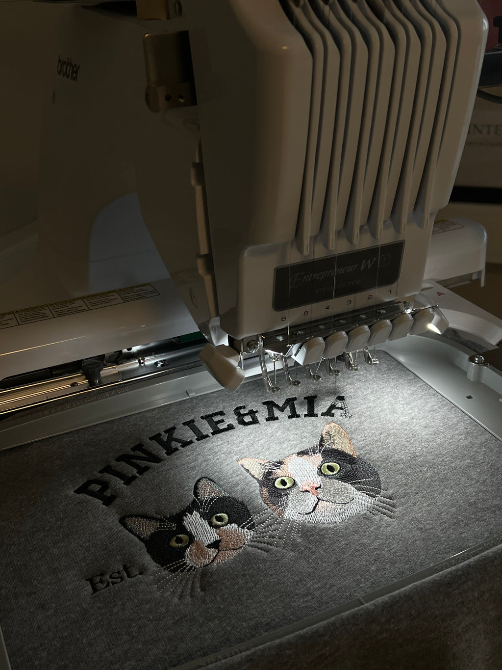 SWEATER MET TWEE HUISDIEREN BORDURING - Mijn Huisdier Cadeau